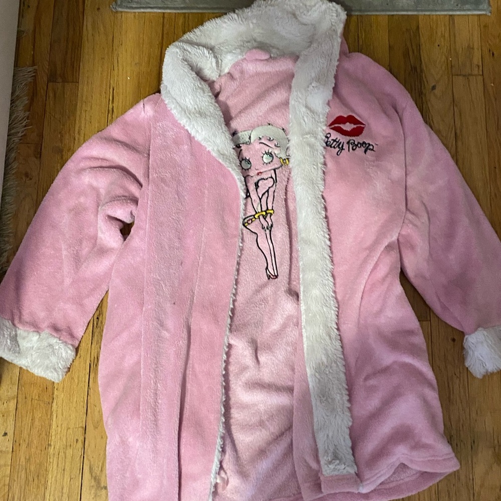 Betty Boop Pink and White Robe